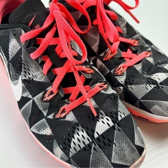 Nike Free 5.0 TR Fit 5 Print Black/White-Lava Glow womens size 8.5 - Picture 2 of 12